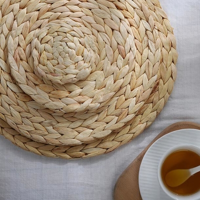Esteras de lugar de Hyacinth Round Braided Rattan Woven del agua los 25cm