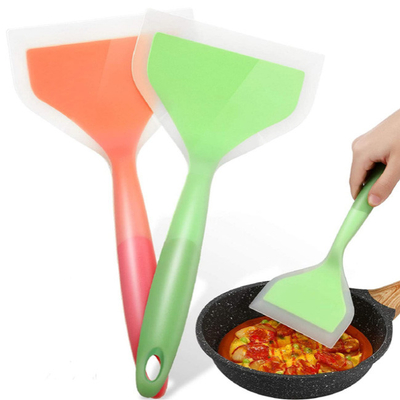 Las crepes seguras de cocinar antiadherentes del silicón traspalan para los huevos pescan la pizza de la crepe