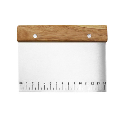 Raspador de banco de masa de acero inoxidable con mango de madera y escalas de medición