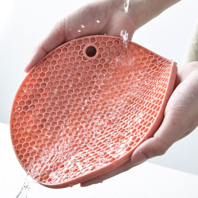 El utensilio de la cocina no desliza el tenedor de pote caliente del silicón a prueba de calor Mat Coaster