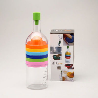 8 multifuncionales en 1 taza del sistema de herramienta de la cocina Juice Bottle Grater Fruit y vegetal