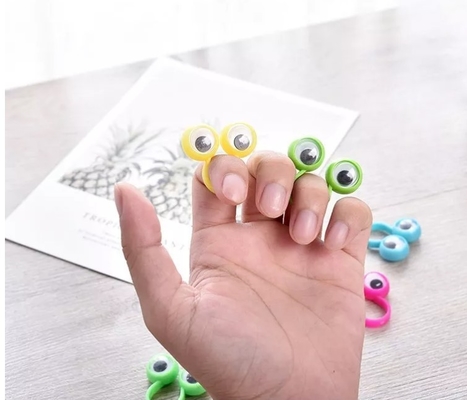 Los ornamentos de la Navidad de Halloween de 50 paquetes inquietan sistema sensorial de los juguetes