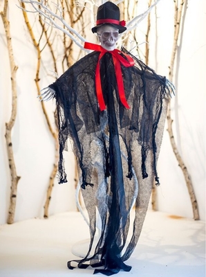 Fantasma de la decoración de Halloween del paño de la ejecución del festival para los árboles
