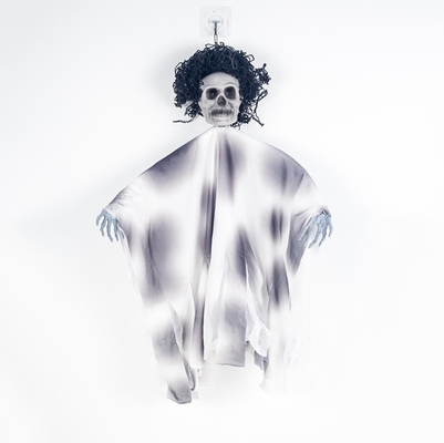 Fantasma de la decoración de Halloween del paño de la ejecución del festival para los árboles