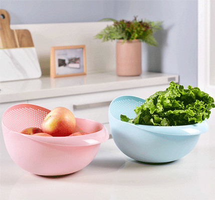 Cuenco plástico del tamiz del arroz con la cocina de la manija que drena los coladores para las verduras de limpieza
