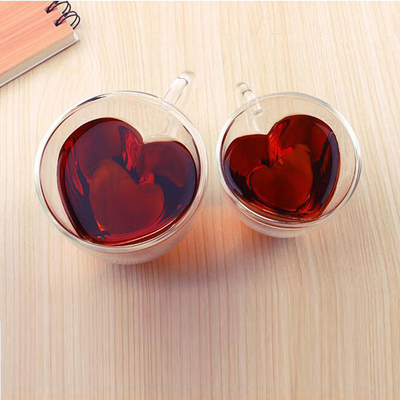 Regalo de cristal transparente 200ml-300ml en forma de corazón de las tazas de consumición de la aduana ISO9001