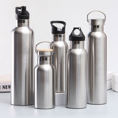 botella de agua de encargo de acero inoxidable de las tazas de consumición de la pared del doble 600ml con la tapa