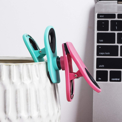 Clips magnéticos plásticos coloridos de los PP TPR del bolso para el refrigerador 3 pulgadas