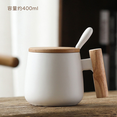 Las tazas de té de cerámica de Ministerio del Interior 400ml del OEM asaltan con la tapa y la cuchara