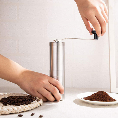 Barista esencial de acero inoxidable Tools Manual Coffee Bean Grinder para el café express del goteo de Aeropress