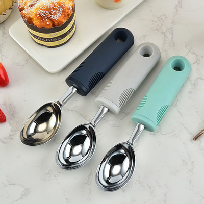 A granel de acero inoxidable las fuentes de la cocina helado la cucharada 25m m con no la manija del resbalón