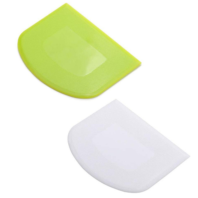 Los productos plásticos de los electrodomésticos plásticos seguros de la comida ruedan cortador del raspador de la pasta